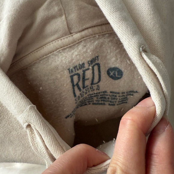Taylor Swift Beige tour merch Hoodie - Picture 3 of 4
